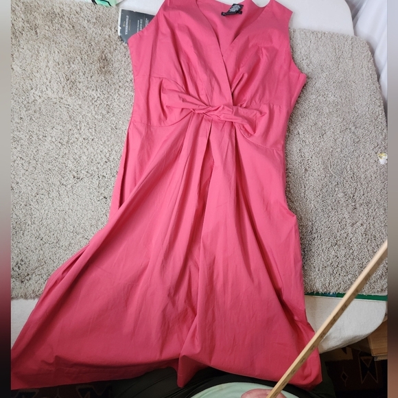 New York & Company Dresses & Skirts - New York & Co. Stretch Pink Midi Dress with Twist Knit in Front Size is 6